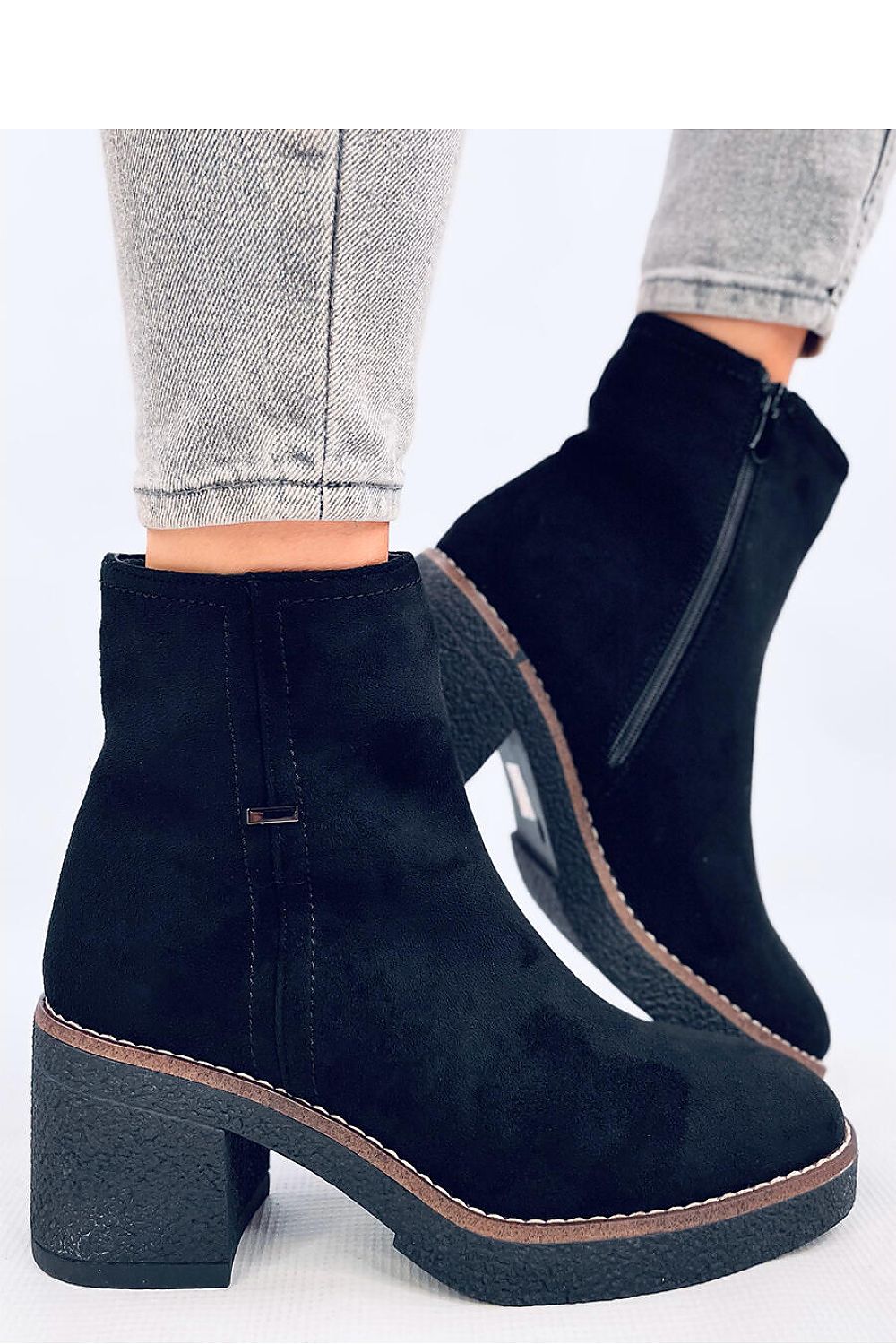 Heeled boots model 202337 Inello