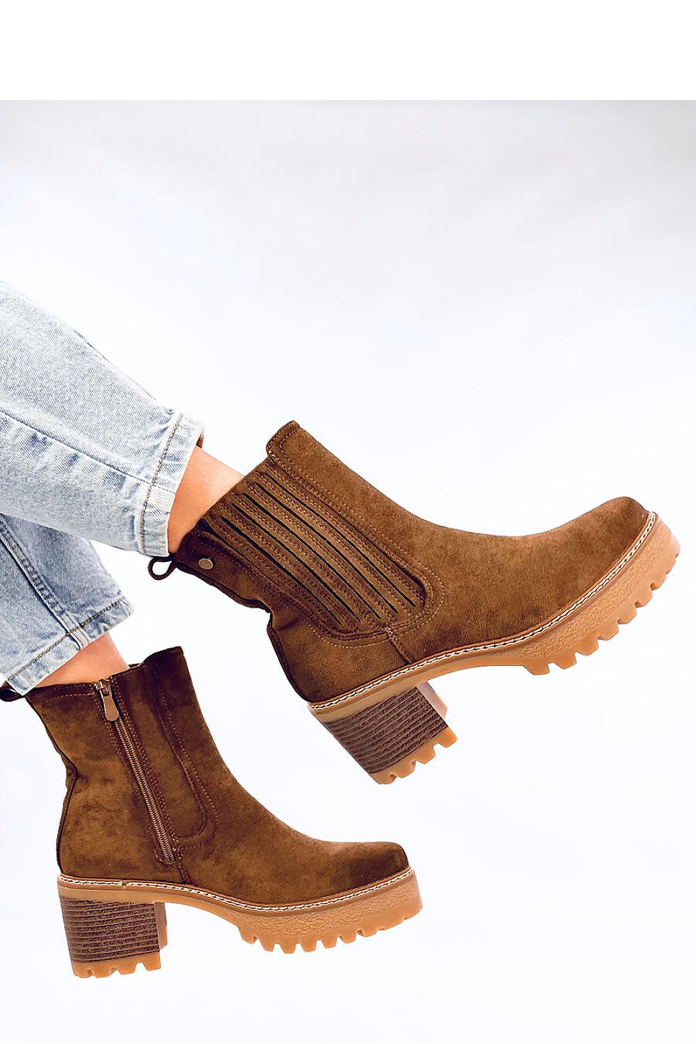 Heeled boots model 202342 Inello