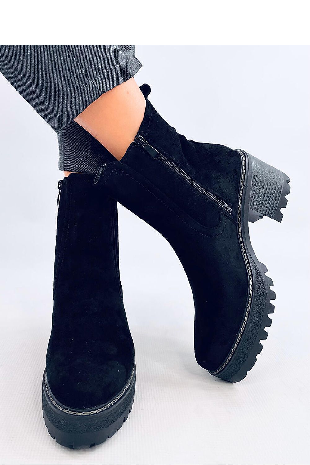 Heeled boots model 202343 Inello
