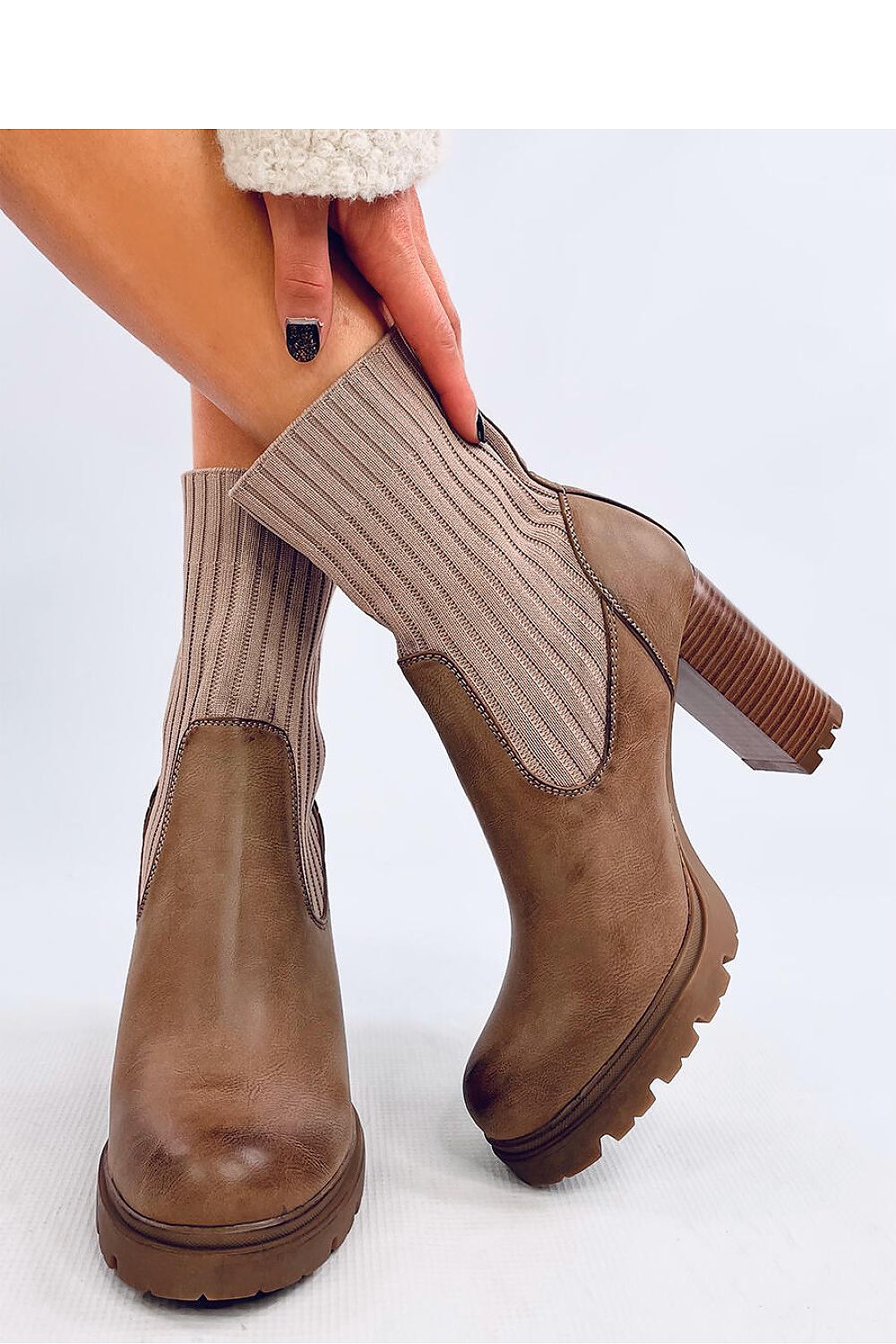Heeled boots model 202344 Inello