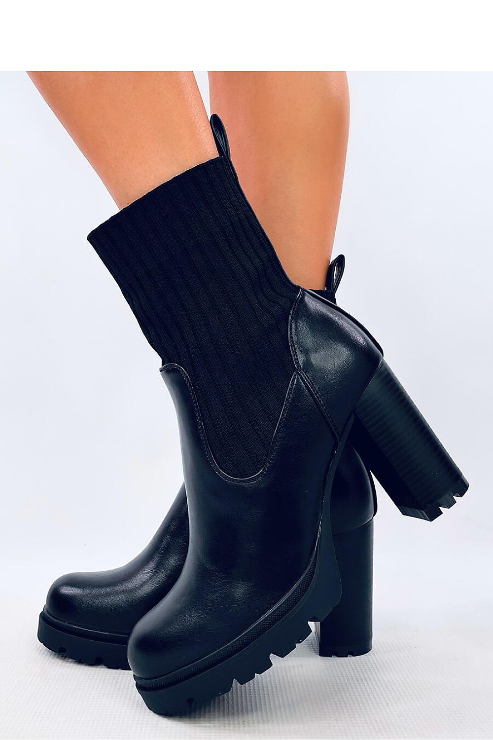 Heeled boots model 202345 Inello
