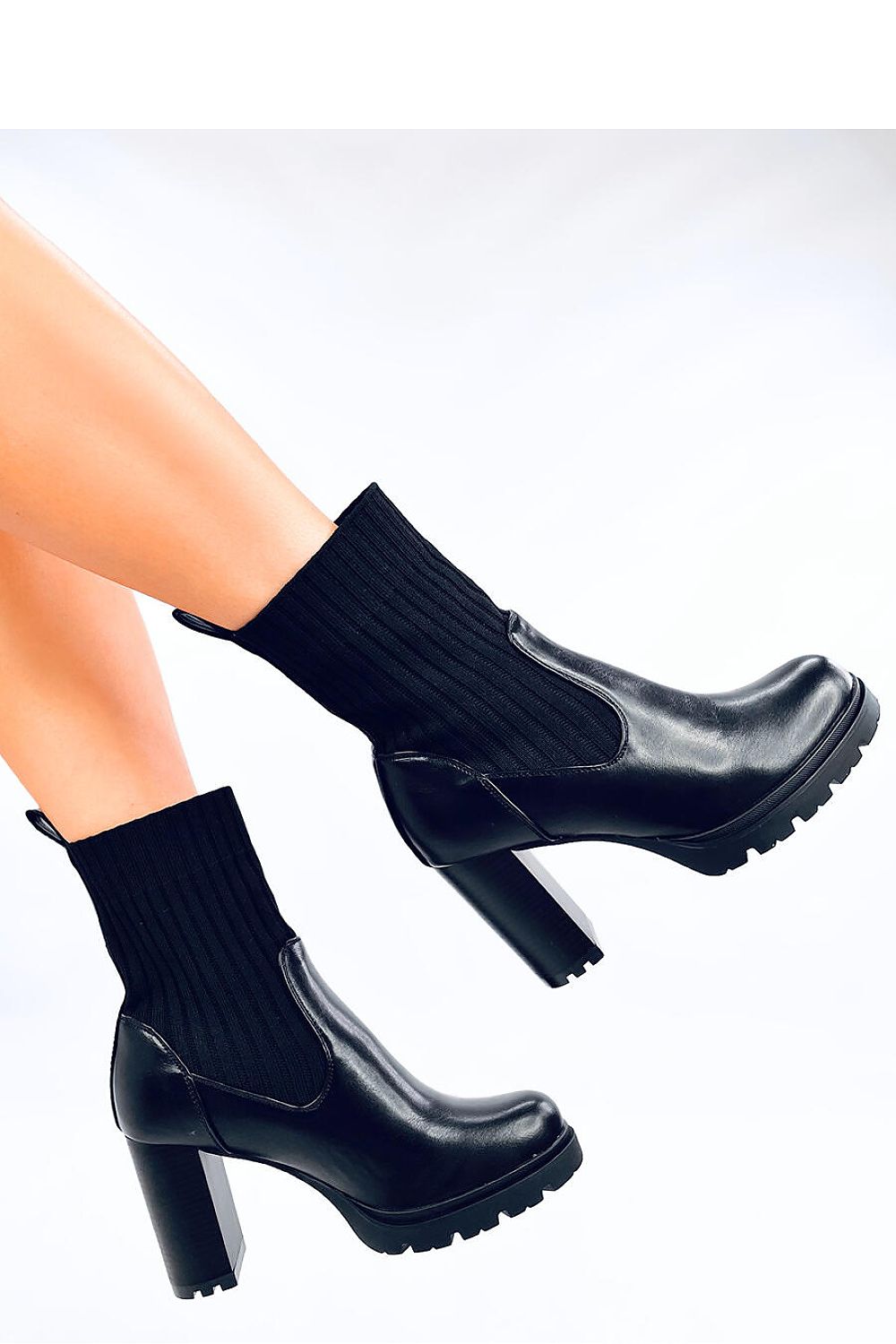 Heeled boots model 202345 Inello