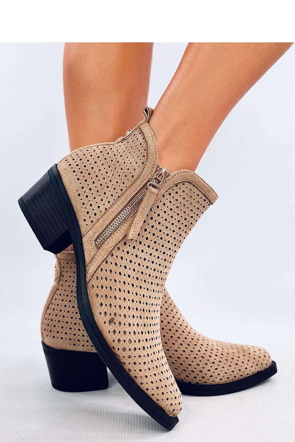 Heeled boots model 202356 Inello