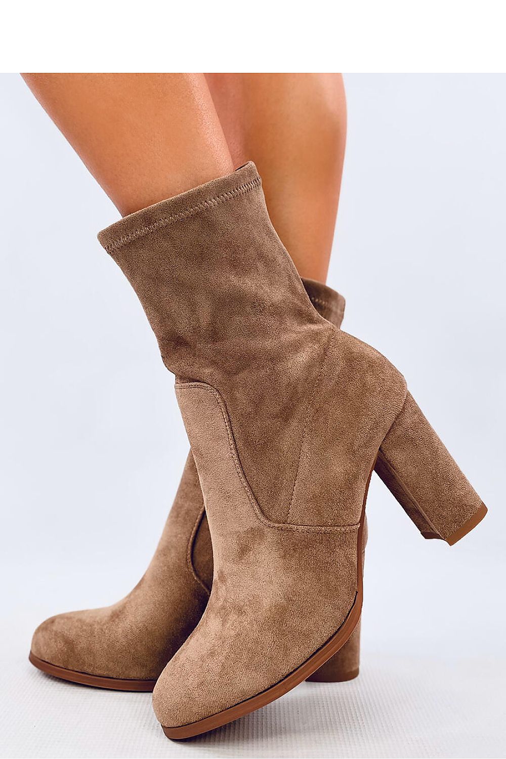 Heeled boots model 202365 Inello