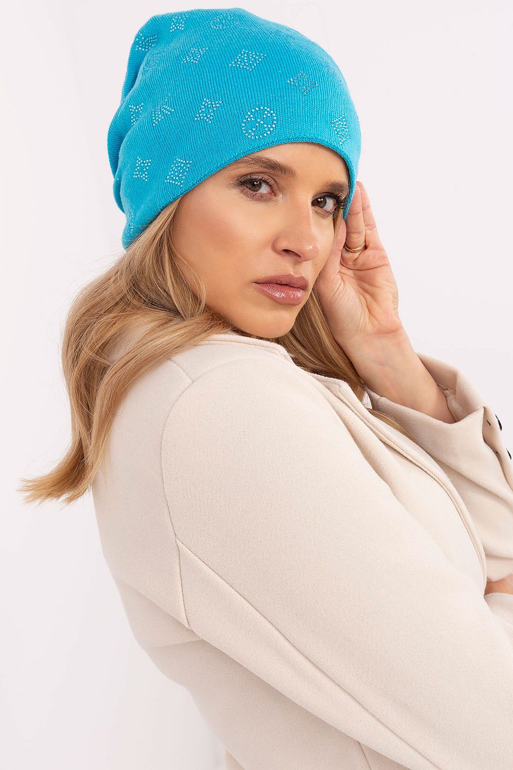 Bonnet model 208242 AT