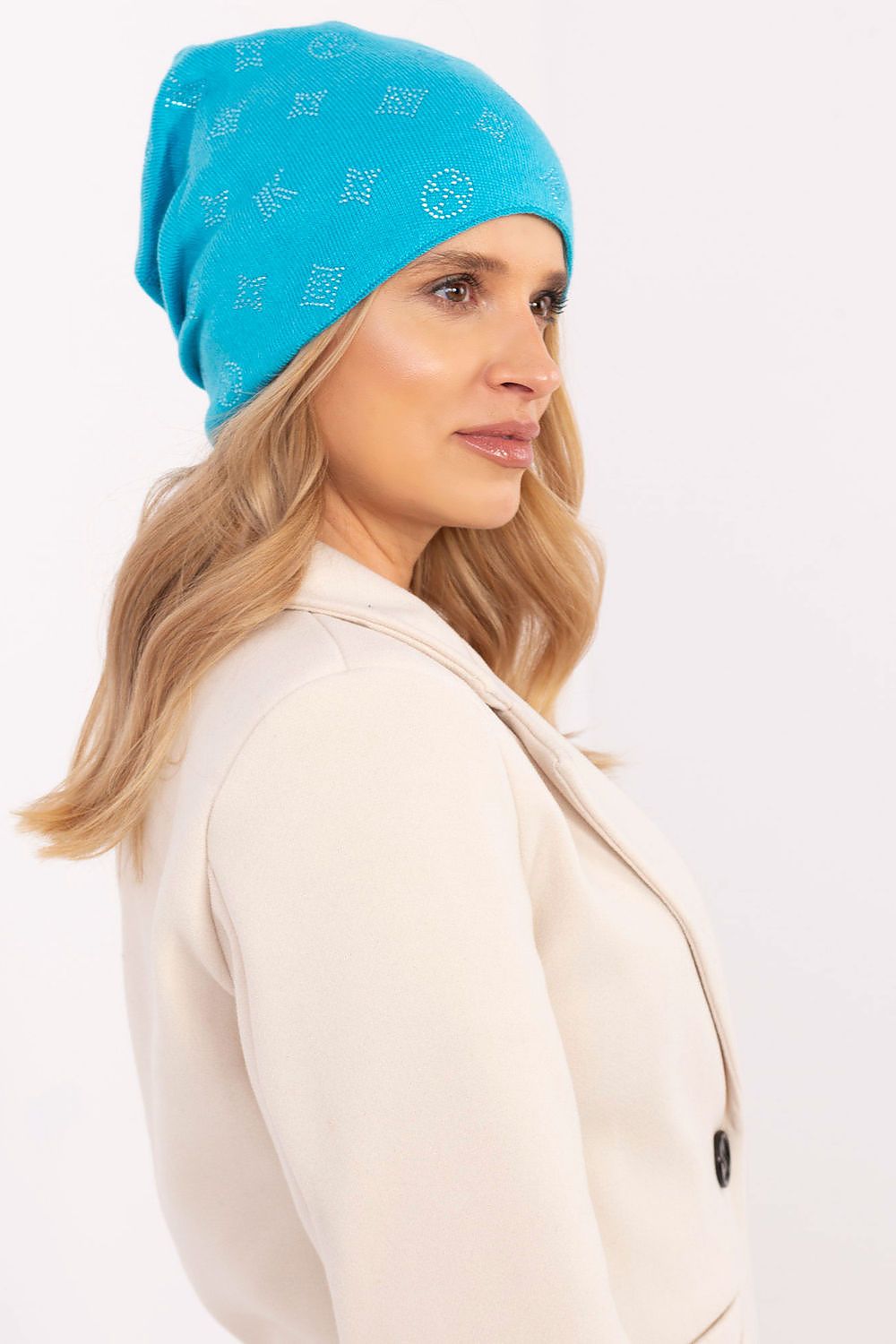 Bonnet model 208242 AT