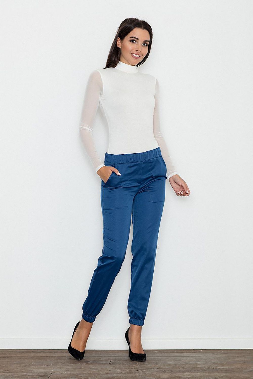 Women's pants model 111105 Figl