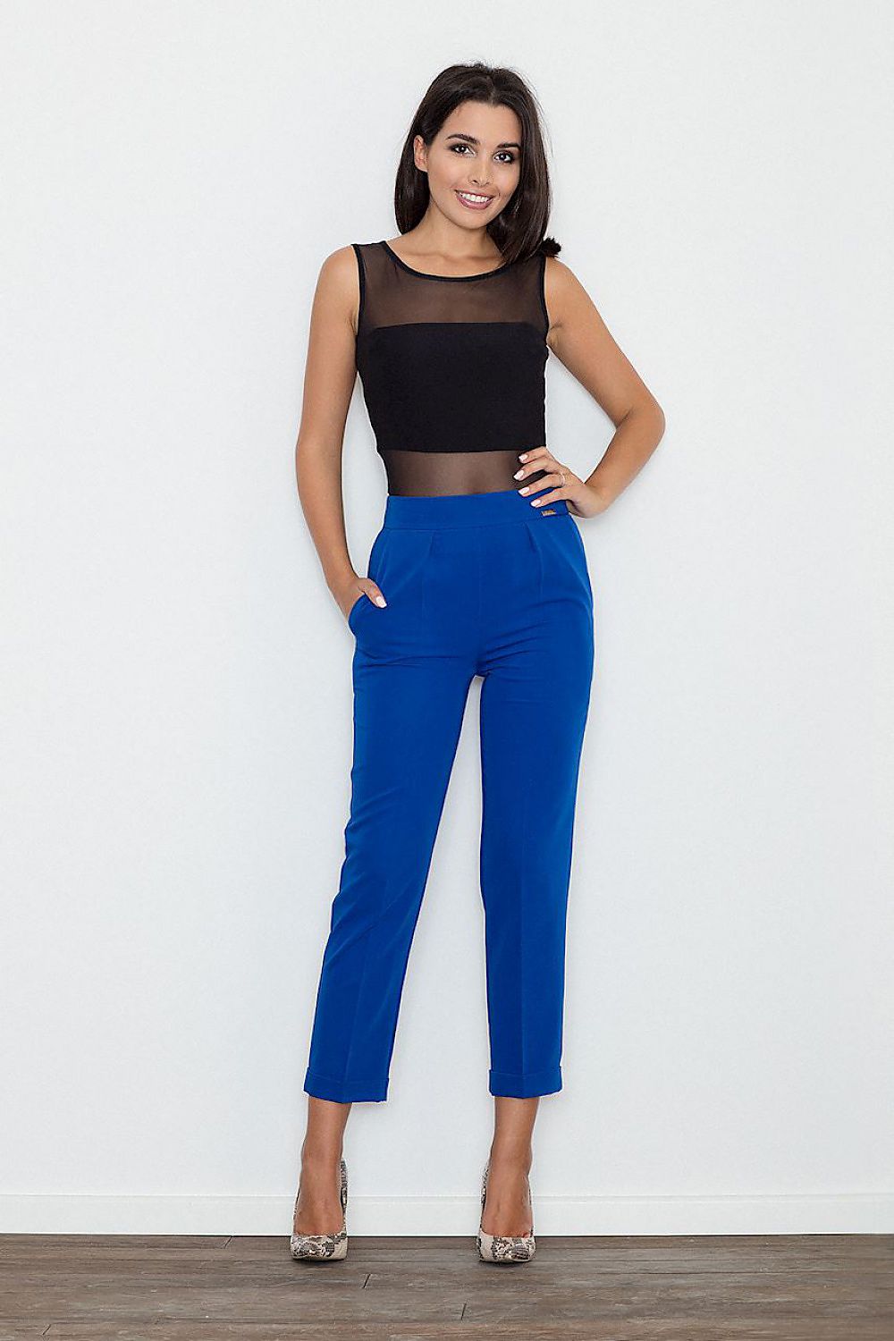 Women's pants model 111117 Figl