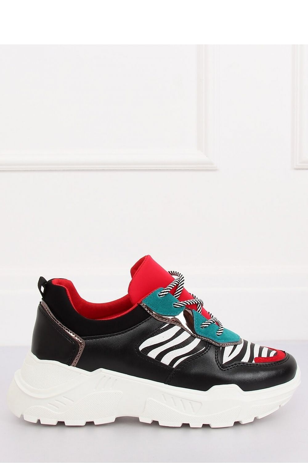 Sports shoes model 134319 Inello