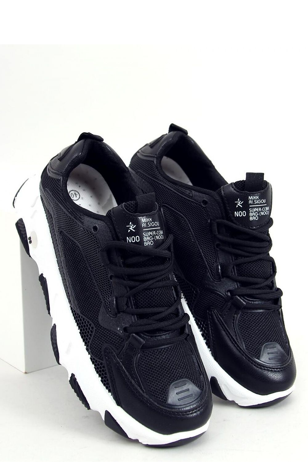 Sports shoes model 158839 Inello