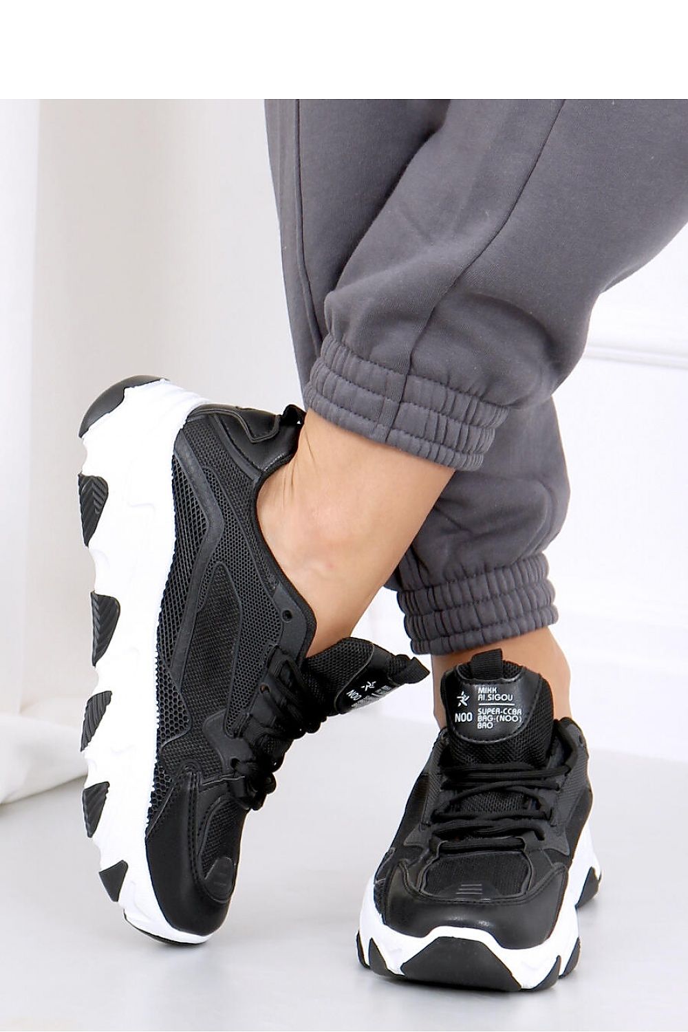 Sports shoes model 158839 Inello