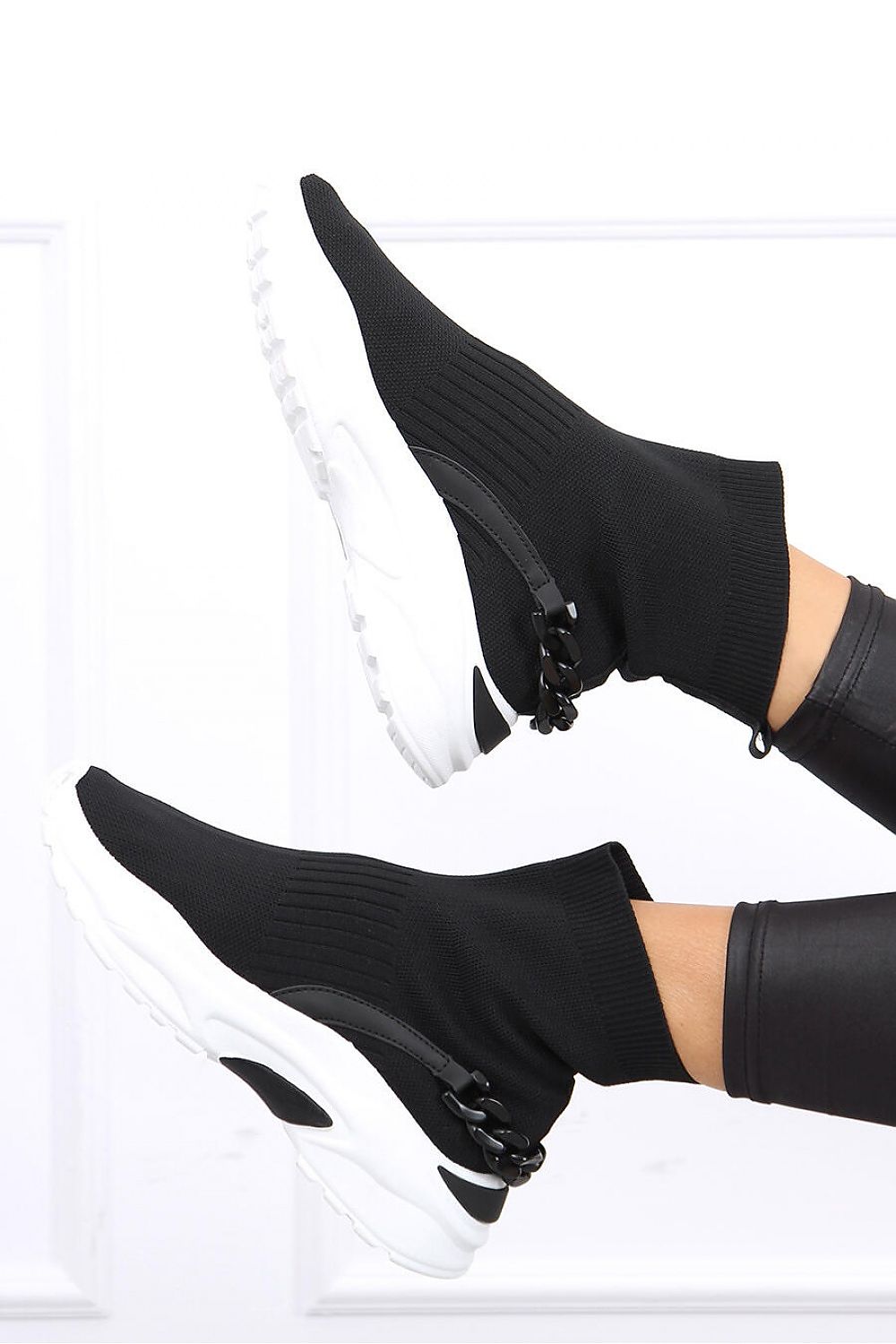 Sports shoes model 161404 Inello