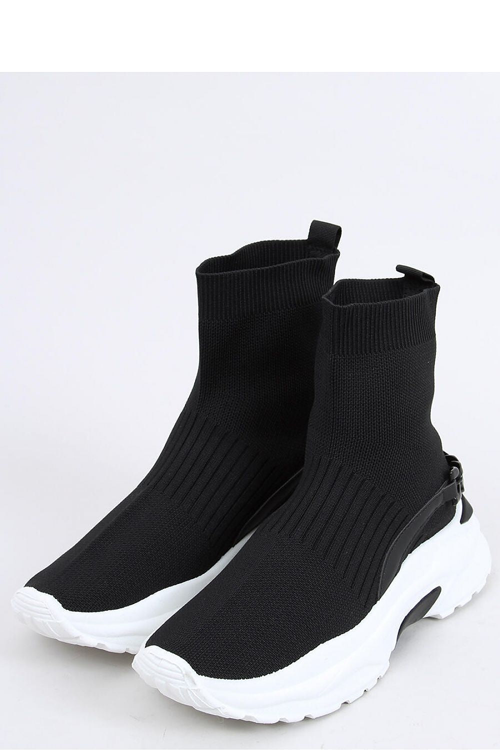Sports shoes model 161404 Inello