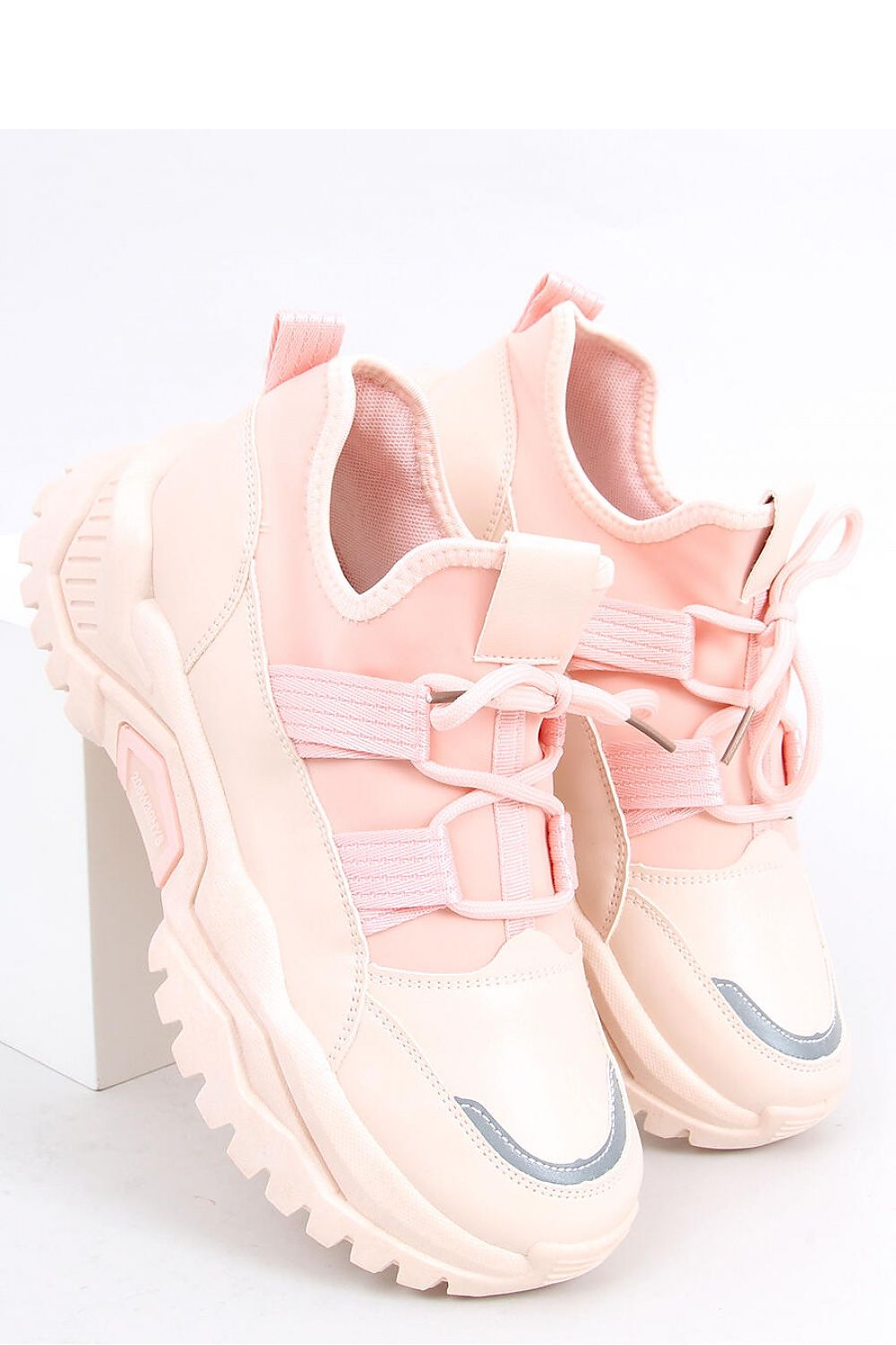 Sports shoes model 162009 Inello