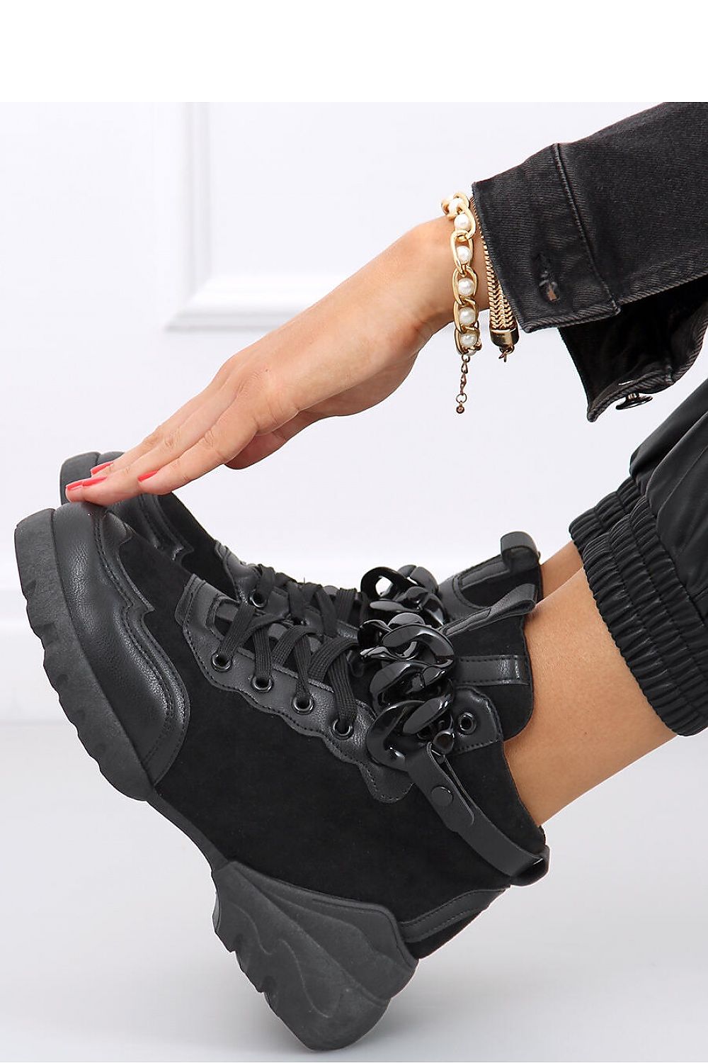 Sports shoes model 162888 Inello