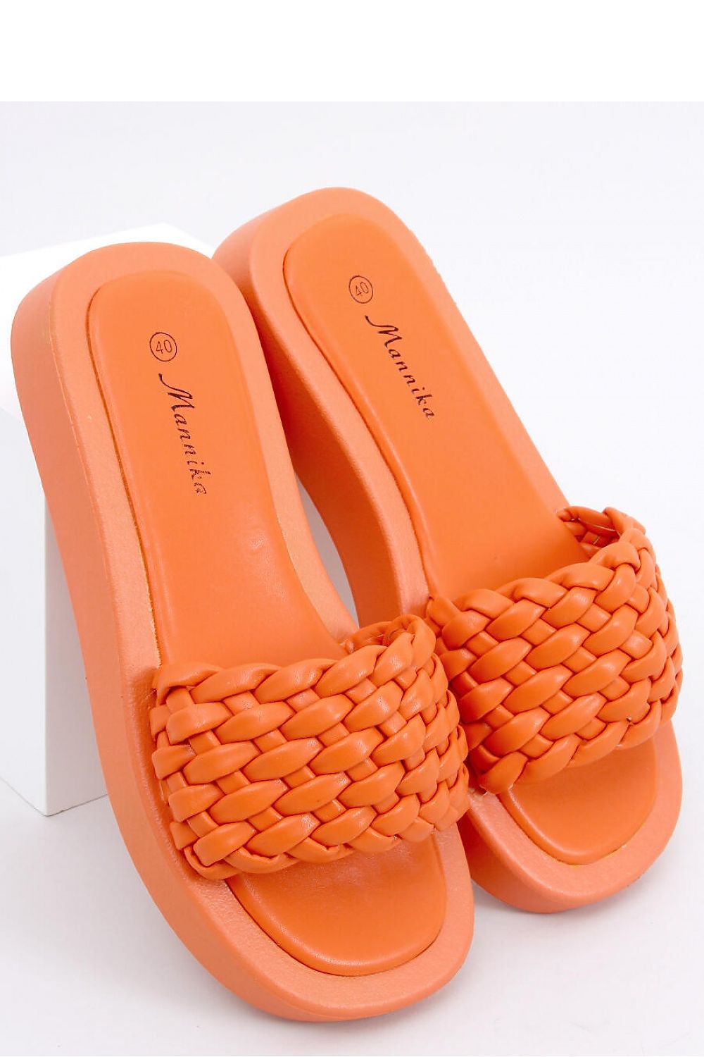 Slides model 164993 Inello