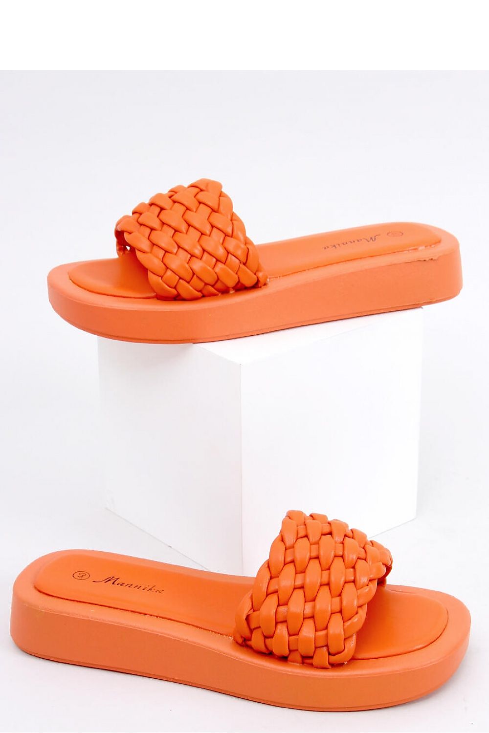Slides model 164993 Inello