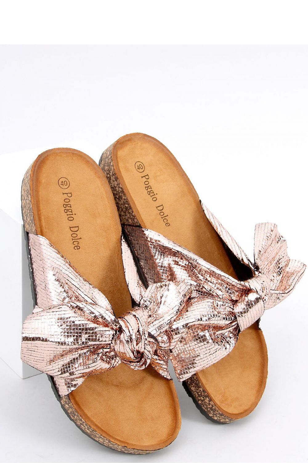 Slides model 165089 Inello