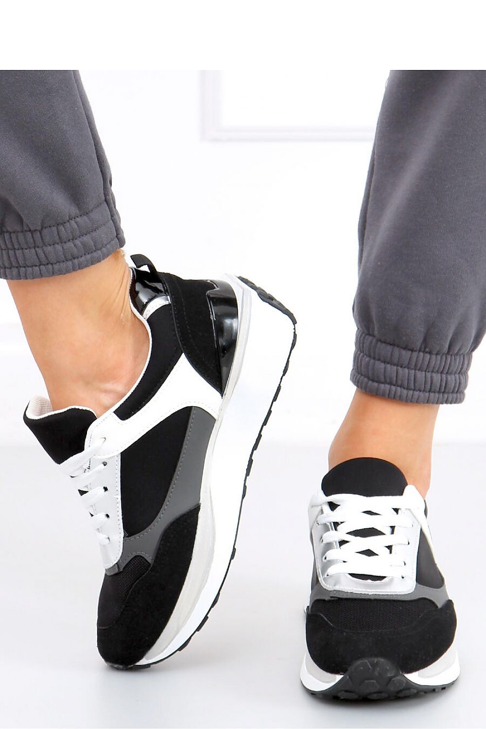 Sports shoes model 165510 Inello