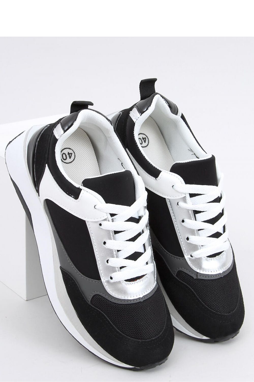 Sports shoes model 165510 Inello