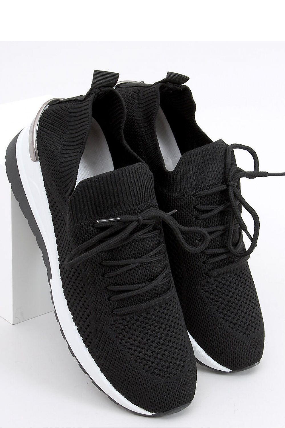 Sports shoes model 166601 Inello