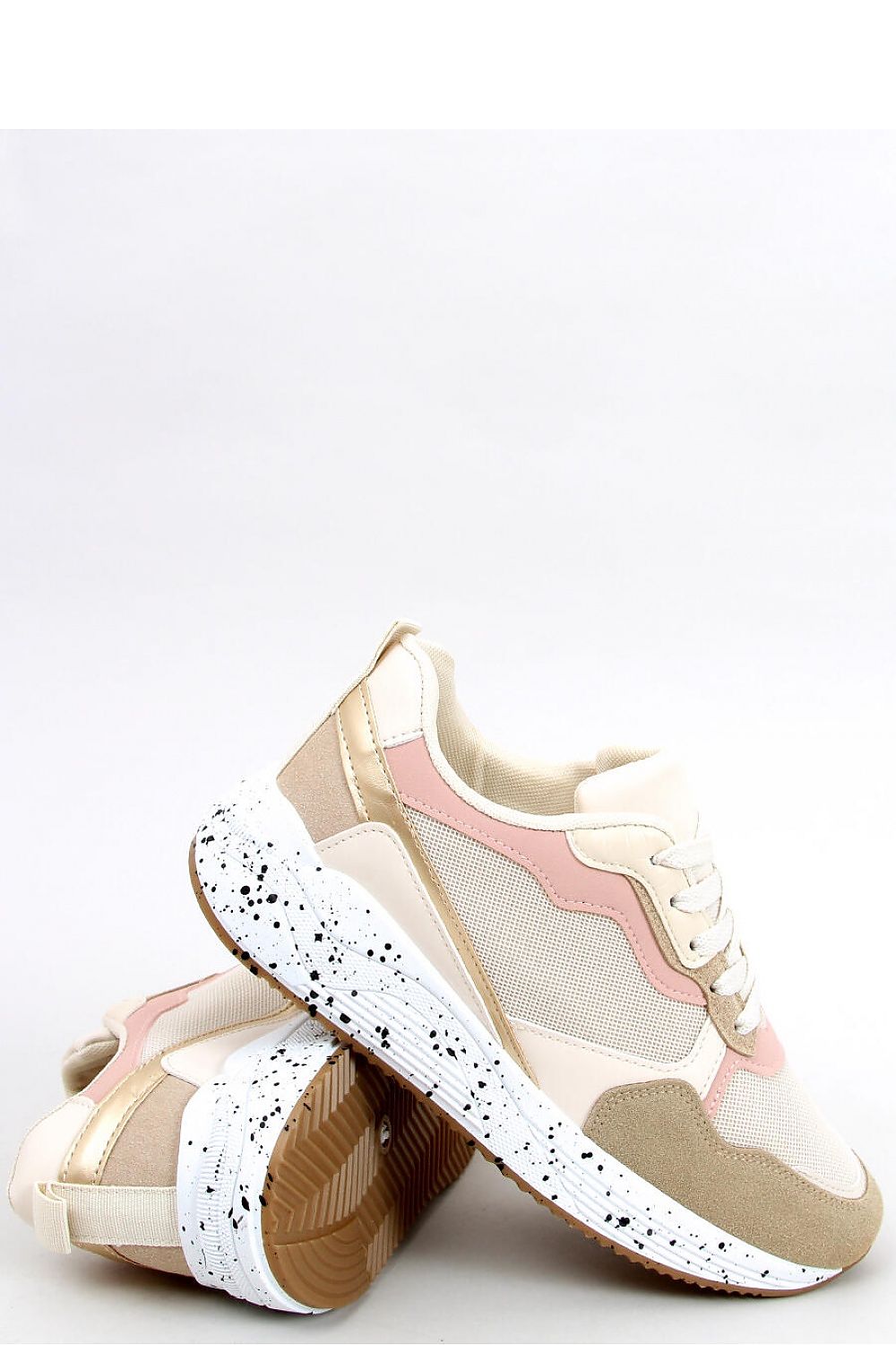 Sports shoes model 166604 Inello