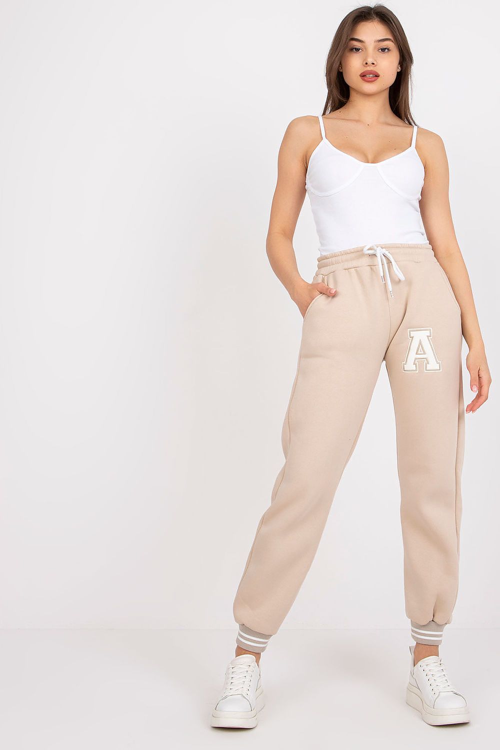 Sweatpants model 166631 Ex Moda