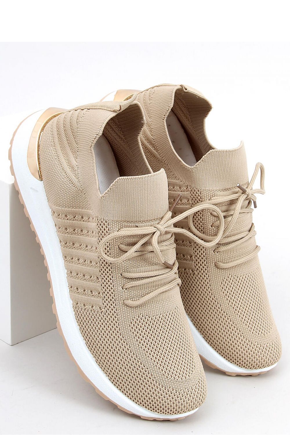 Sports shoes model 166902 Inello