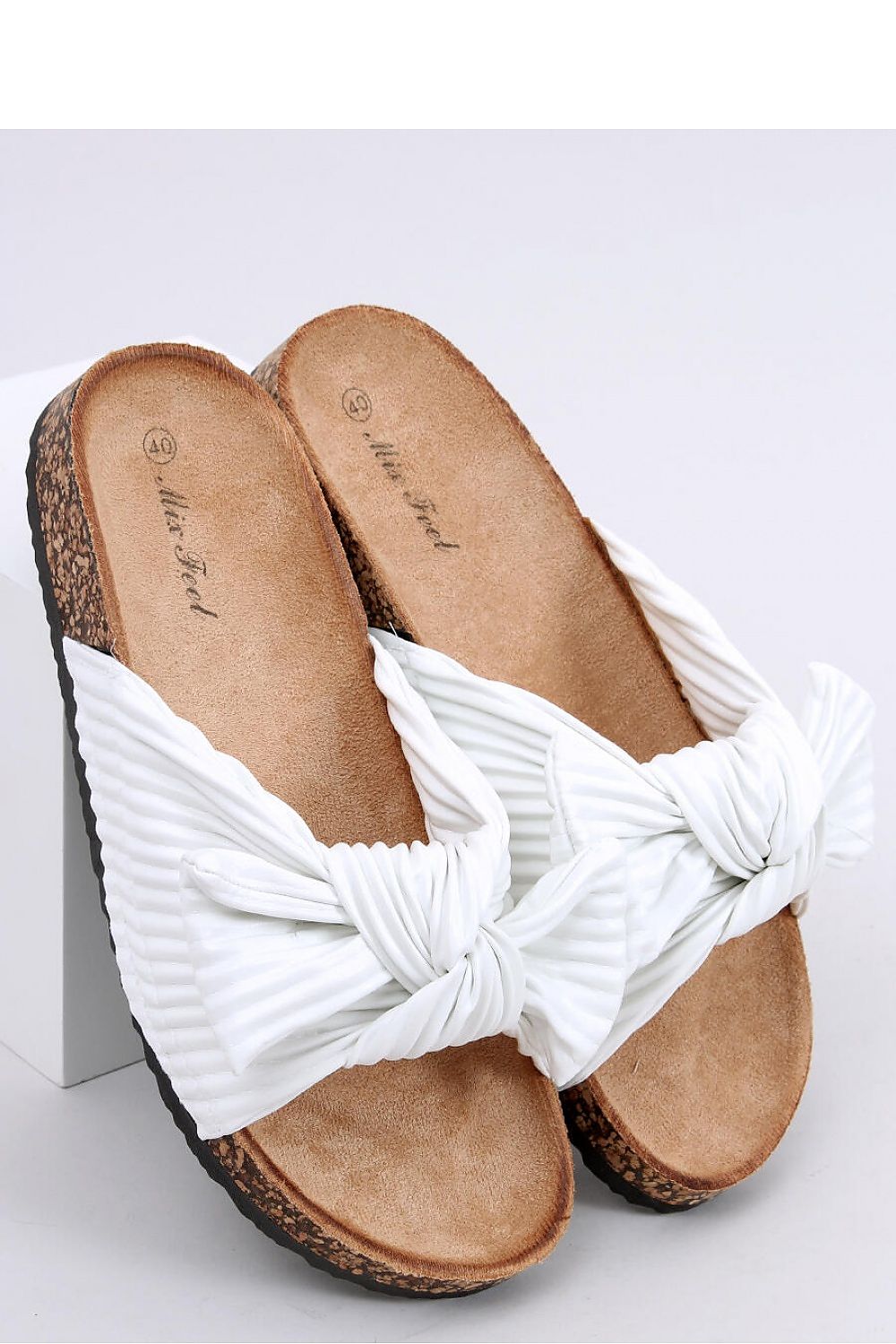 Slides model 167269 Inello