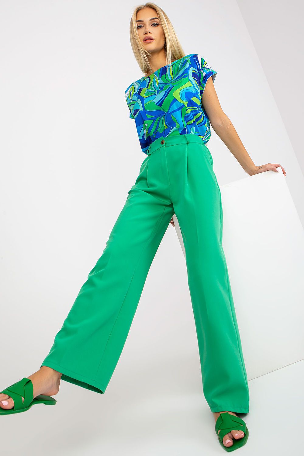 Women's pants model 181351 Italy Moda