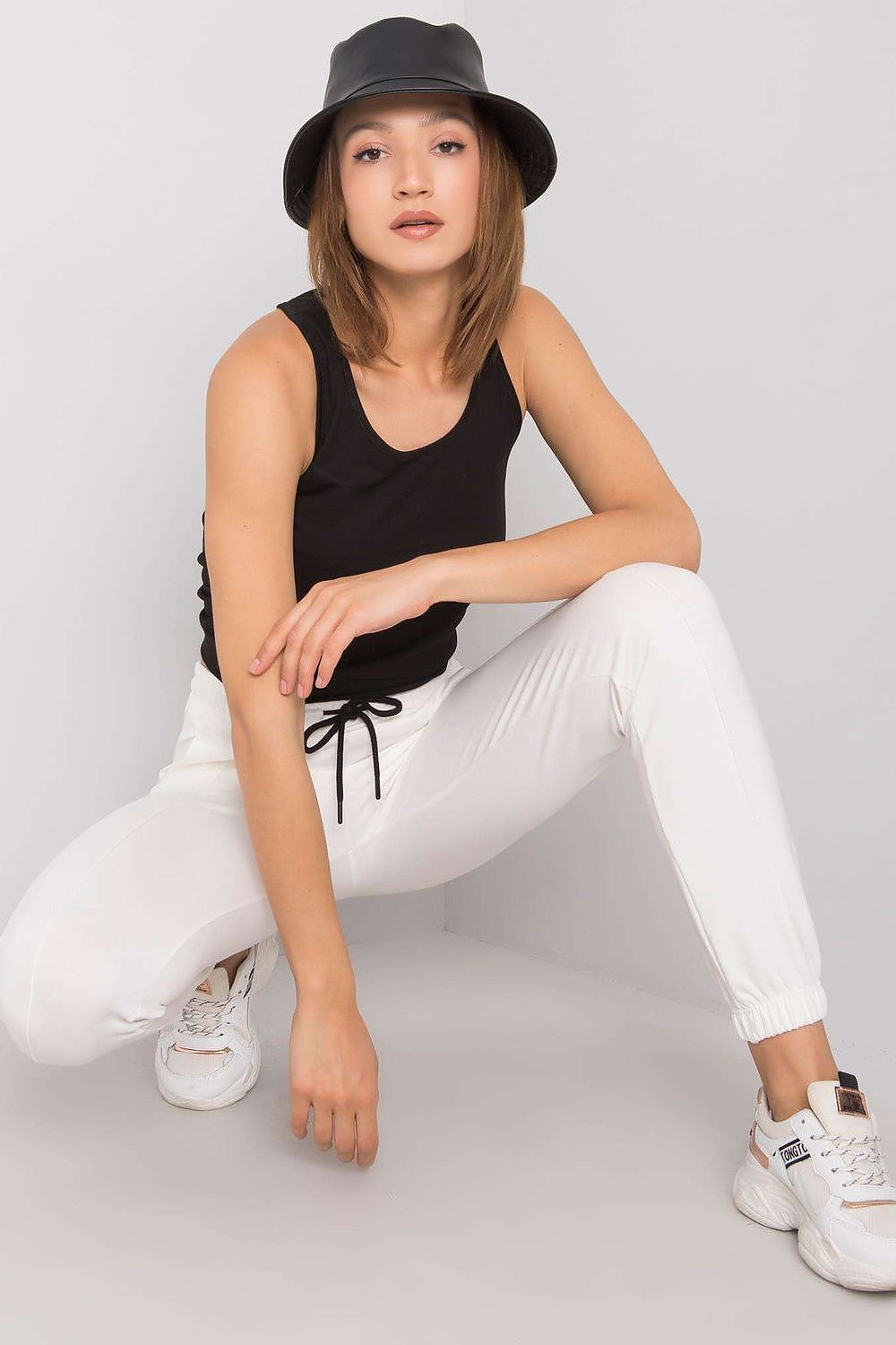 Women's pants model 168891 Rue Paris