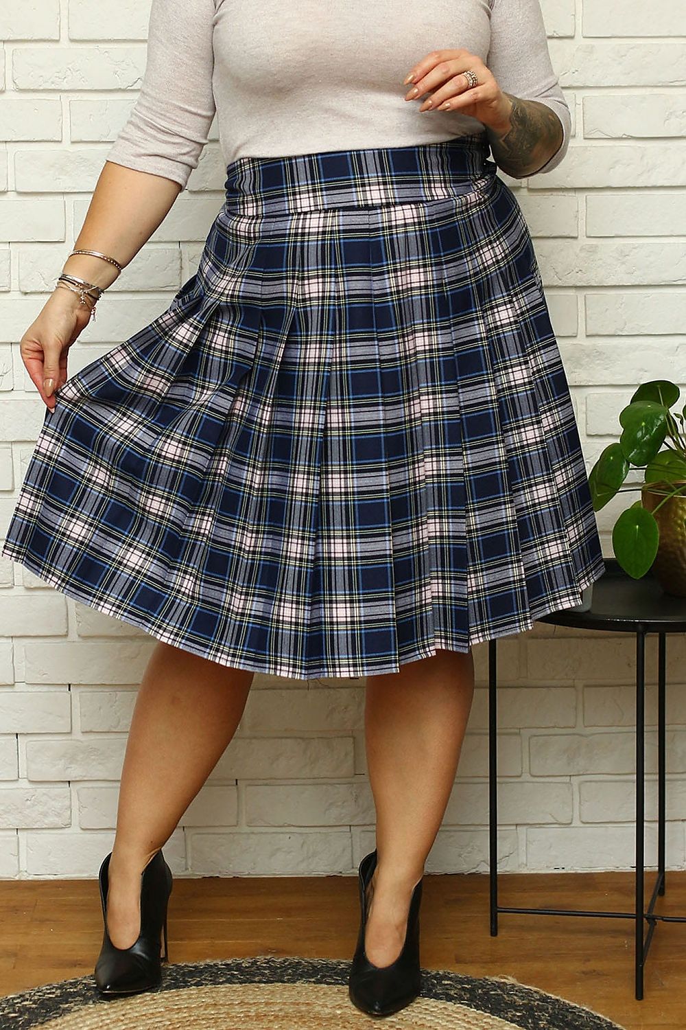 Plus size skirt model 171498 Karko