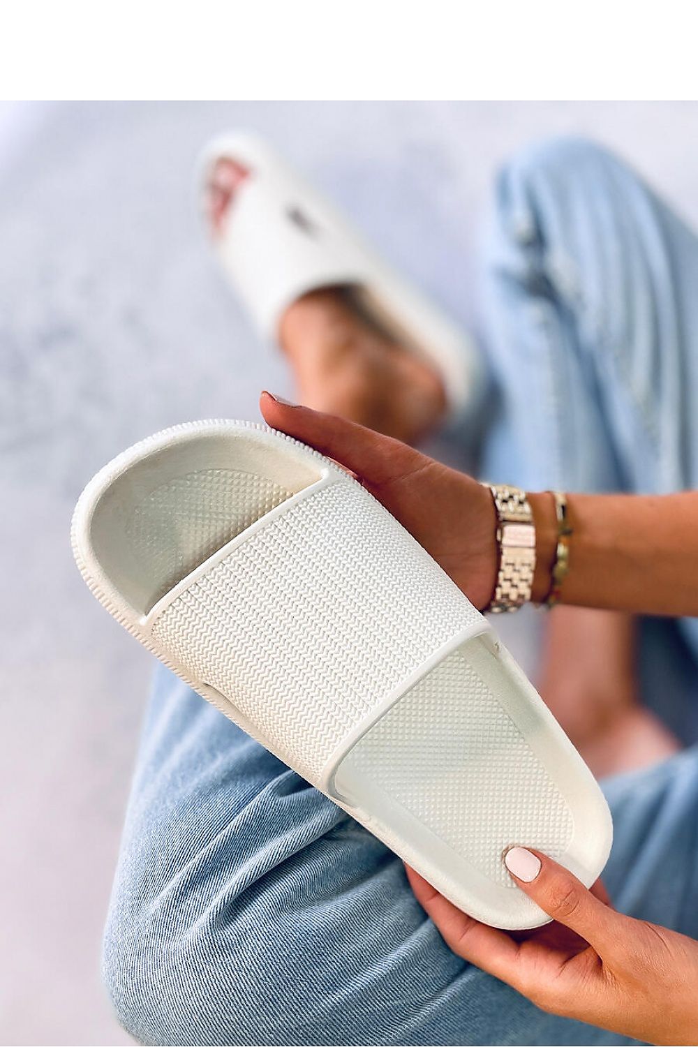 Slides model 177366 Inello