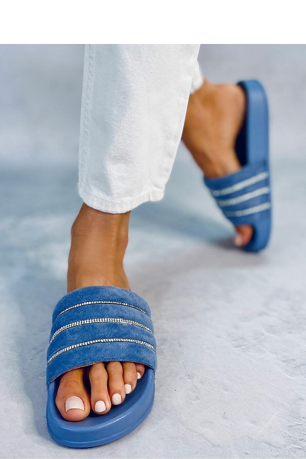 Slides model 177635 Inello