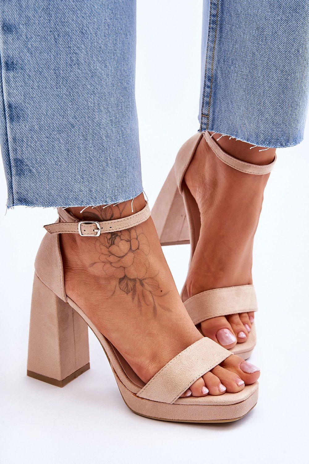 Heeled sandals model 179872 Step in style