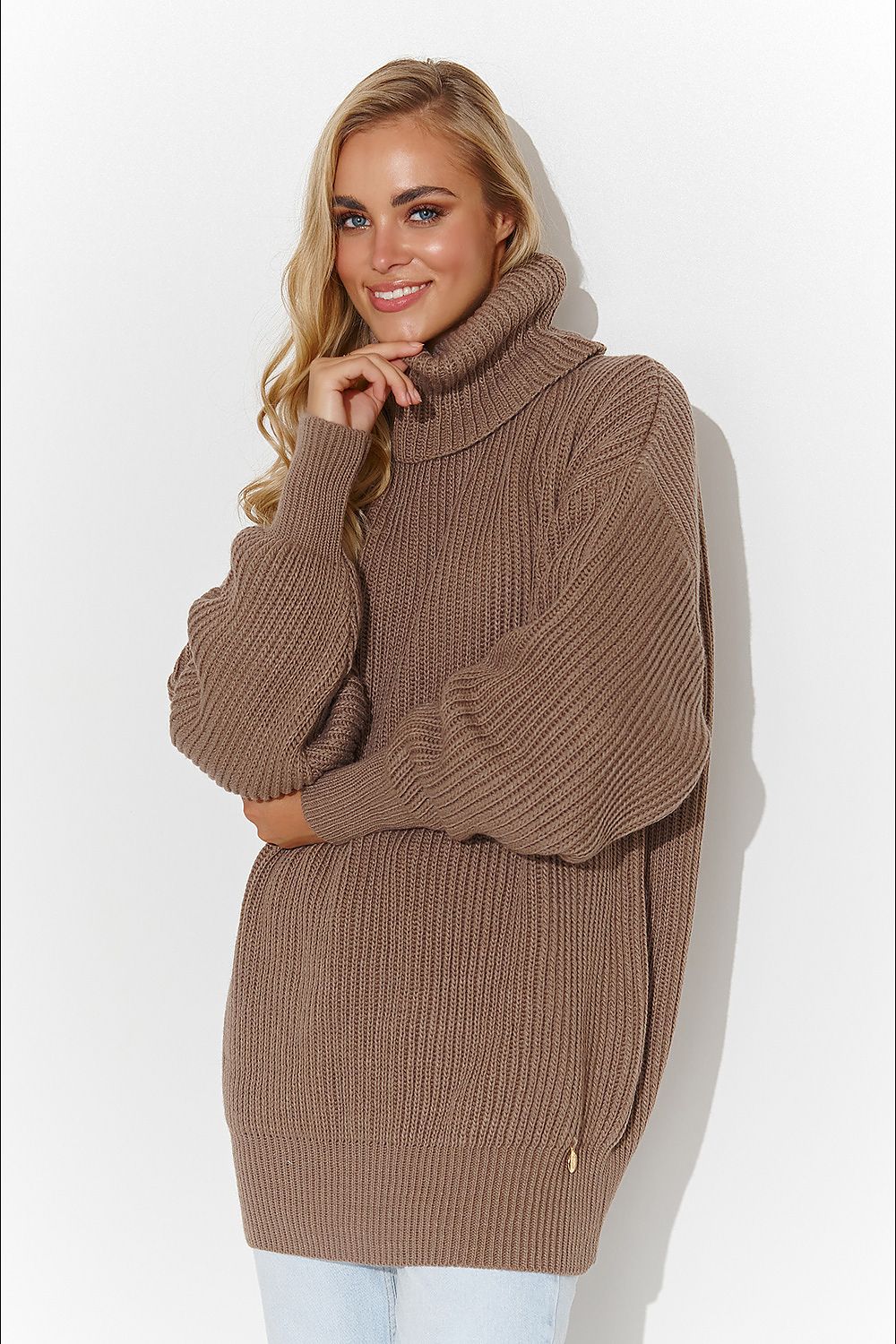 Col roulé model 185216 Makadamia