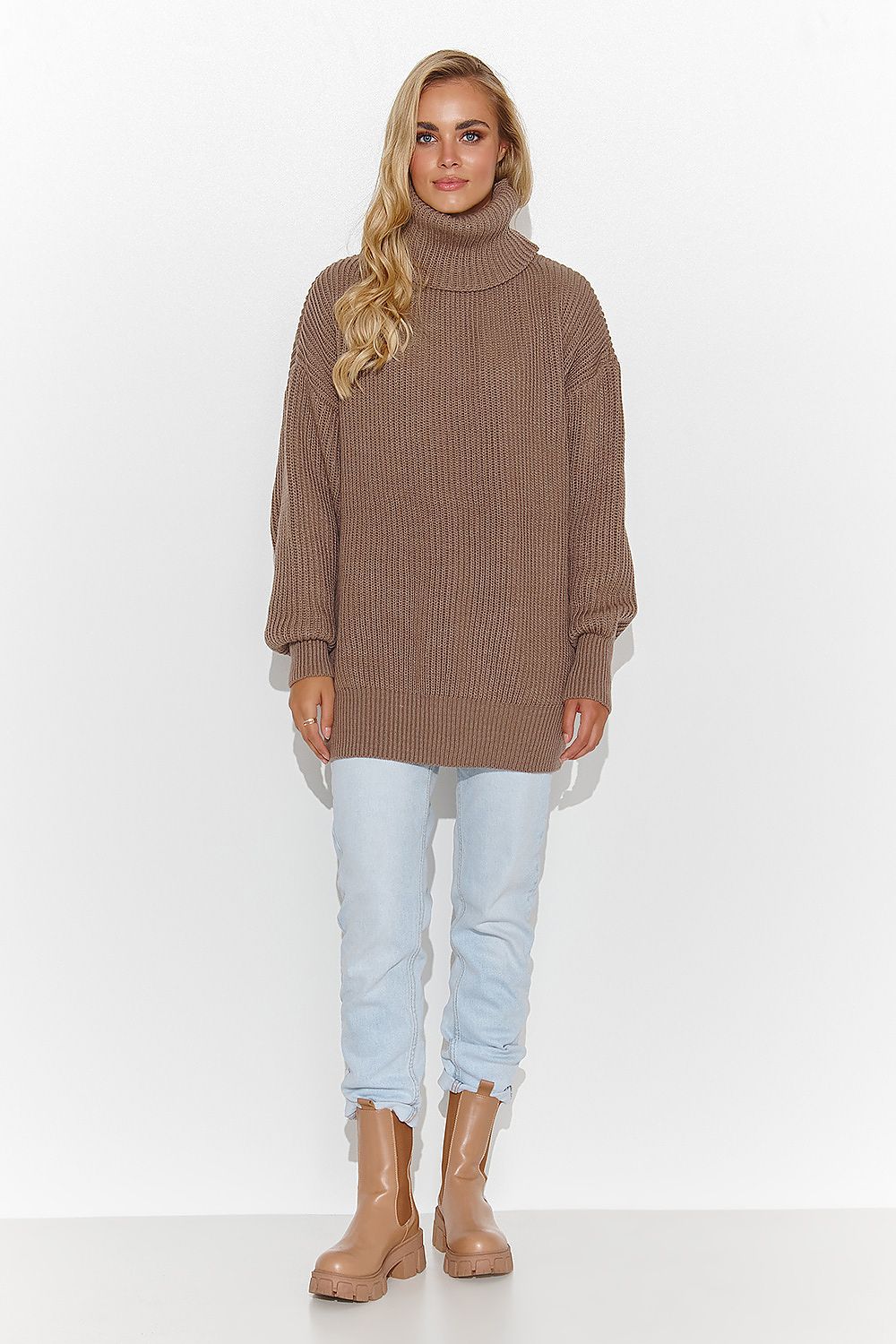 Col roulé model 185216 Makadamia
