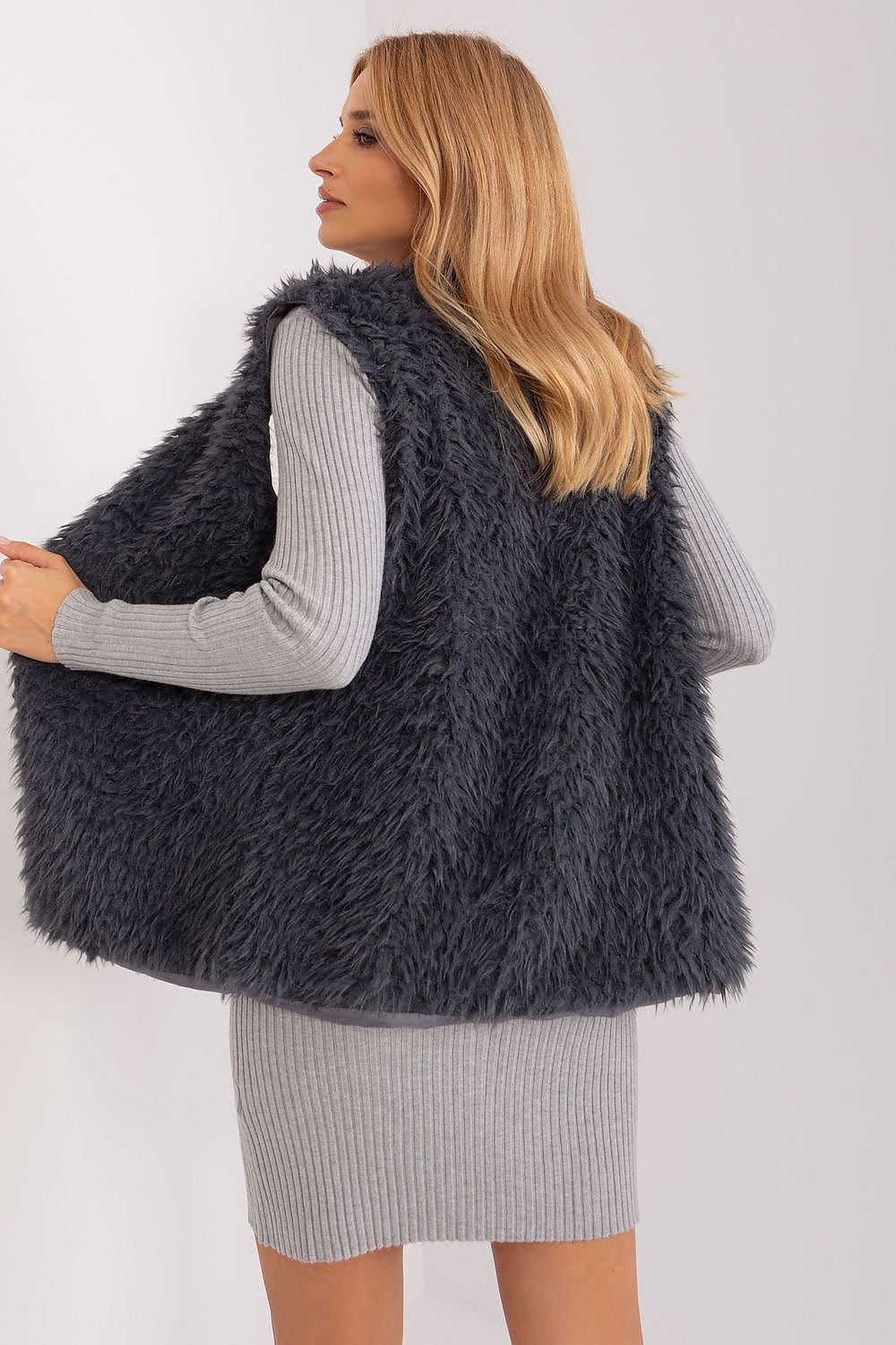 Vest model 186801 Och Bella