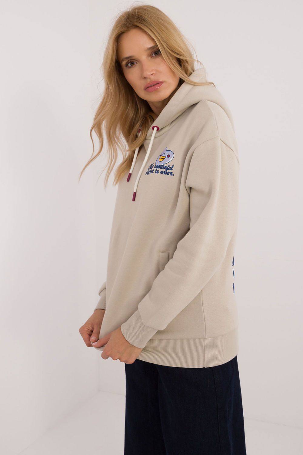  Sweatshirt model 200430 Sublevel 
