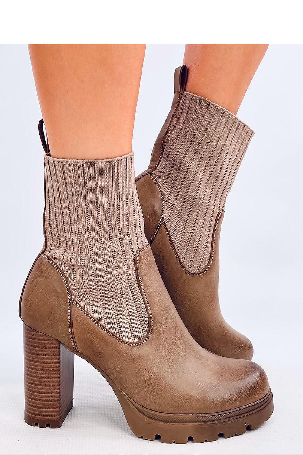 Heeled boots model 202344 Inello