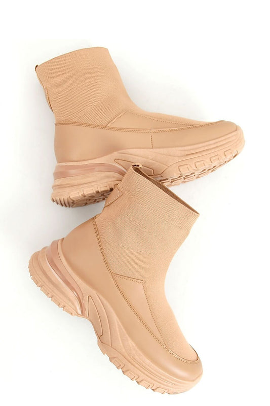 Sports shoes model 158168 Inello
