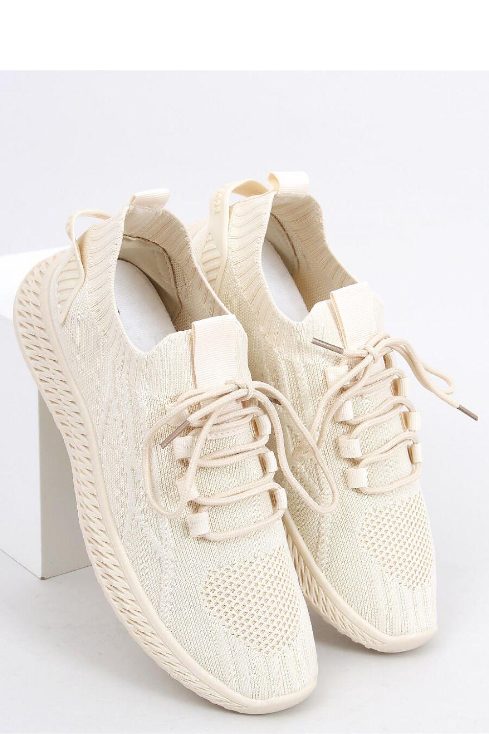 Sports shoes model 163526 Inello