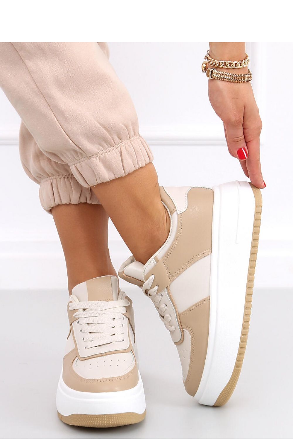 Inello model 163925 sneakers